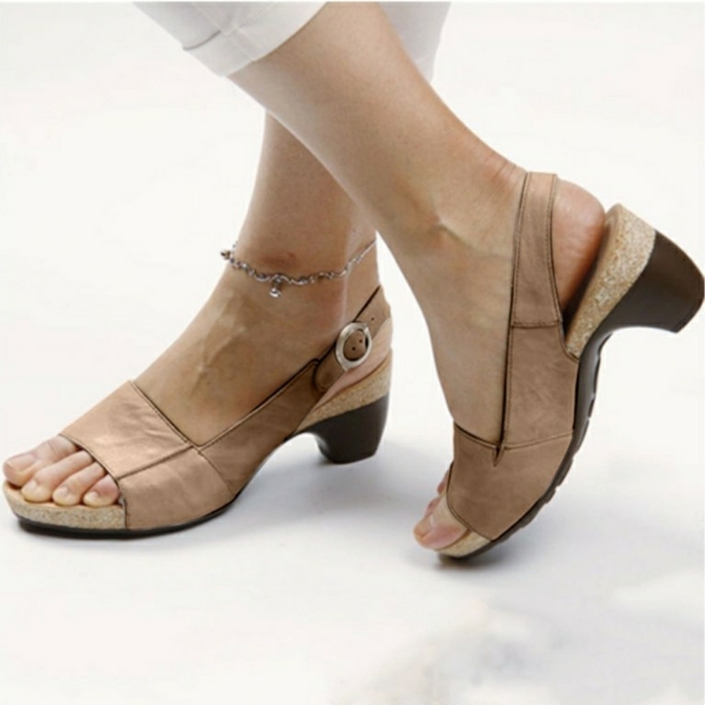 Tan chunky heel sandal